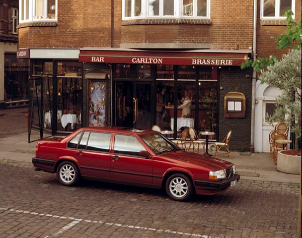 940SEDAN_01_maxi